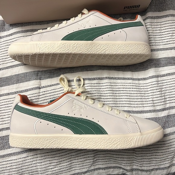 Brand New Sz 10 Puma ‘Clyde FG Prestine Vine Green’ w/ Box (minor damage) - Picture 3 of 10